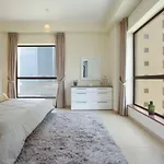 Lovely Two Bedroom Apartment Next To The Beach