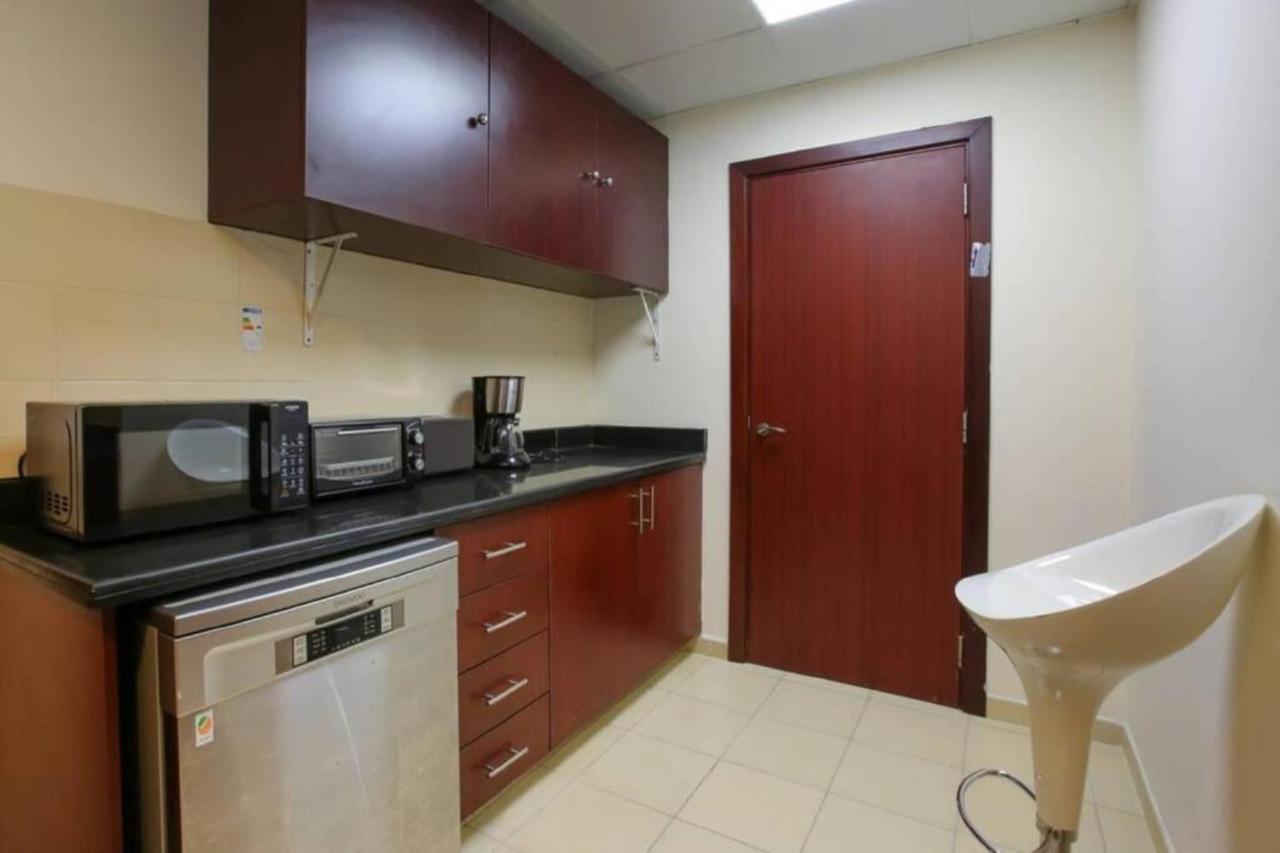 Lovely Two Bedroom Apartment Next To The Beach