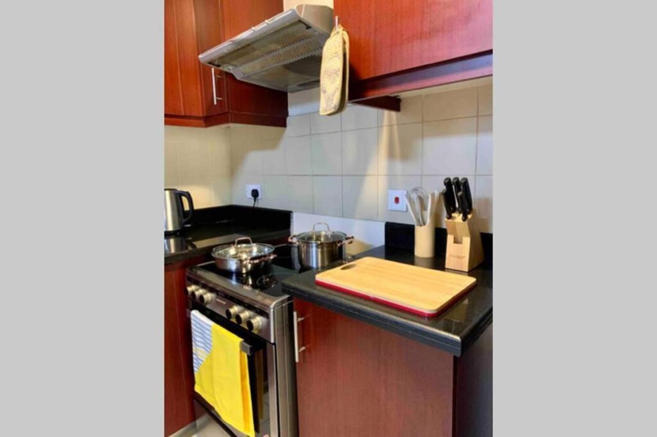 Apartment Lovely Two Bedroom Apartment Next To The Beach Dubai
